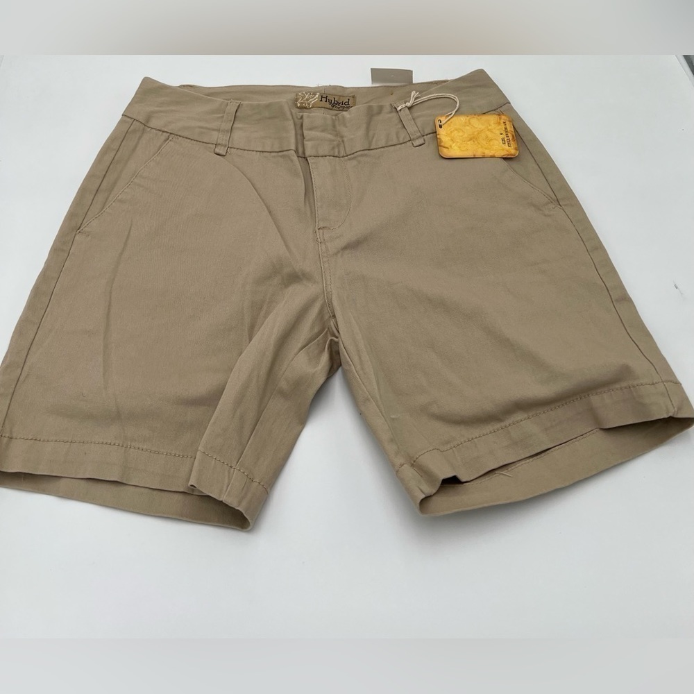 Hybrid & Company Womens Stretch Bermuda NWT